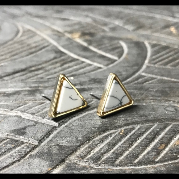 SOLD OUT Summit Triangle Marble Earrings - Picture 2 of 3
